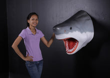 Load image into Gallery viewer, GREAT WHITE SHARK HEAD JR 130046
