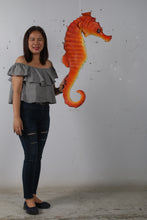 Load image into Gallery viewer, SEAHORSE HANGING 34&quot; - JR 140055
