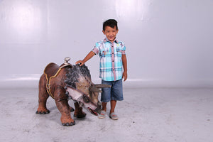 TRICERATOPS WITH SADDLE - JR 150049