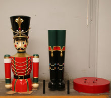 Load image into Gallery viewer, TOY SOLDIER 10FT - JR 150366
