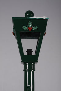 LAMP POST WITH SNOW 7FT JR 180120