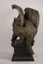 Load image into Gallery viewer, GIANT GARGOYLE ON PLINTH JR 190048
