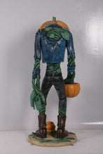 Load image into Gallery viewer, SCARY PUMPKIN MAN W/ CANDY HOLDER JR 200009
