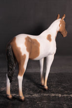 Load image into Gallery viewer, Horse Standing - Brown &amp; White 3ft (JR 100011b)
