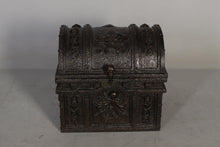 Load image into Gallery viewer, PIRATES TRASURE CHEST - SMALL - JR NT0023
