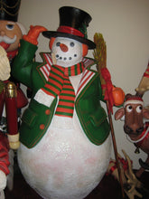Load image into Gallery viewer, SNOWMAN WITH BROOM JR 787009
