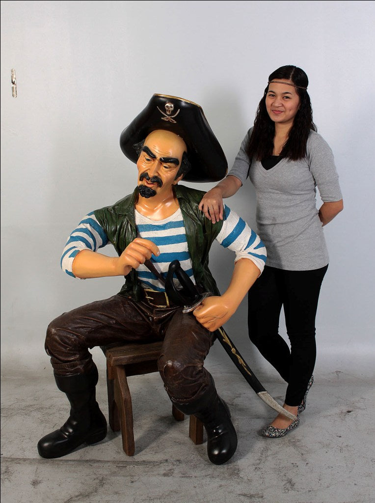 SEATED PIRATE PEDRO 5.5FT -JR 110054