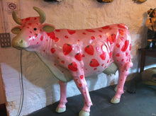 Load image into Gallery viewer, Strawberry Milk-shake Cow life-size (JR 7008)
