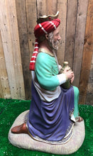 Load image into Gallery viewer, THE NATIVITY 3FT - KING MELCHOR JR 180189
